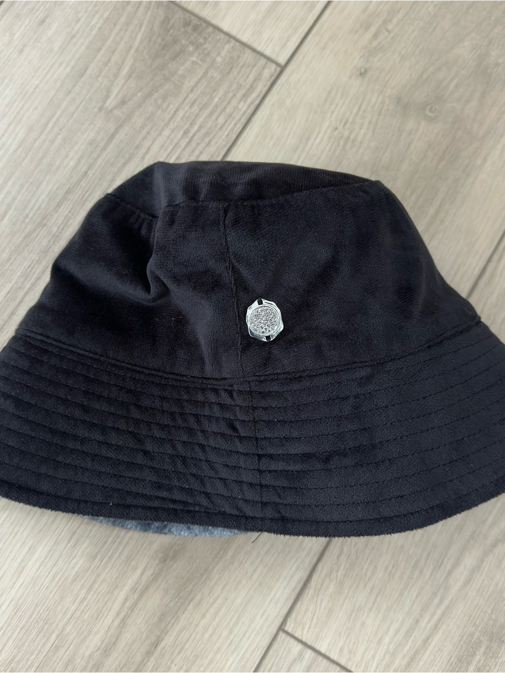 Vince Camuto Reversible Bucket Hat Black/Plaid
